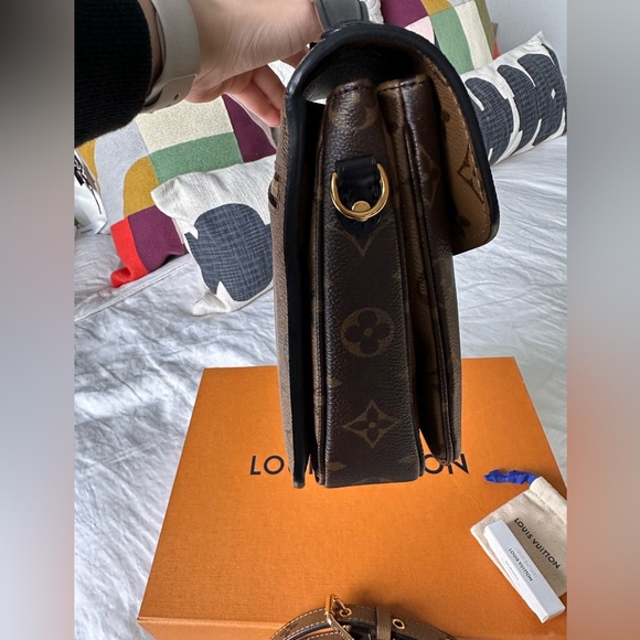 Louis Vuitton Pochette MƩtis Reverse Monogram - Picture 9 of 16